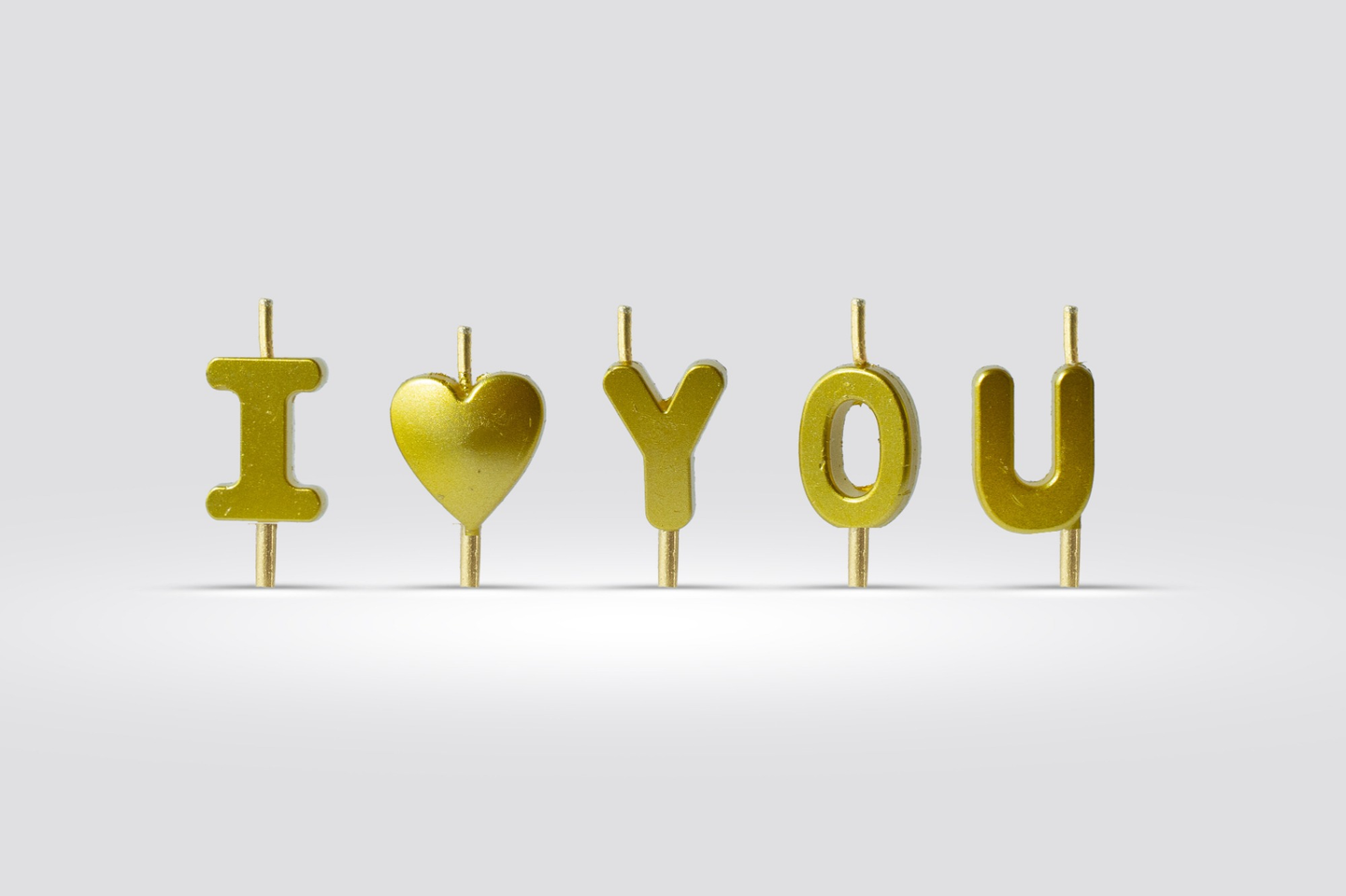 Letter Candles I Love You On Laviviane Cake   Gold