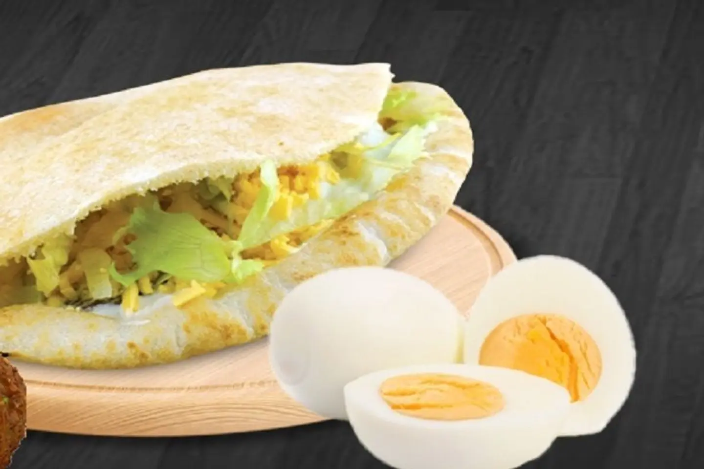 ساندويش بيض مسلوق خبز شامي