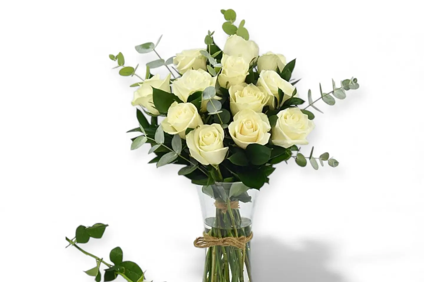 Vaza With White Roses