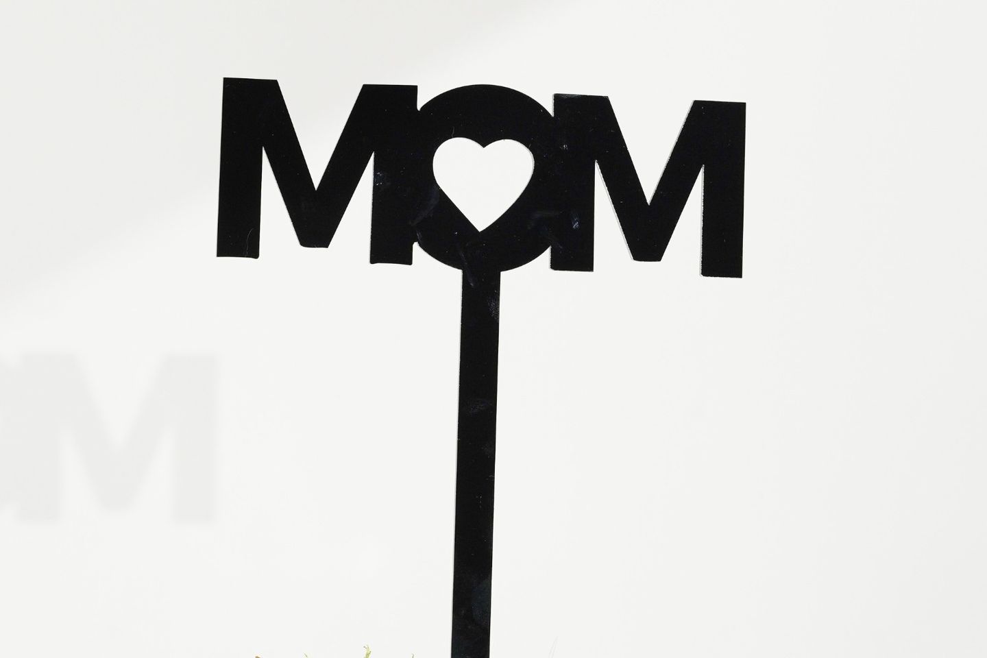 Acrylic Pendant With The Words Mam