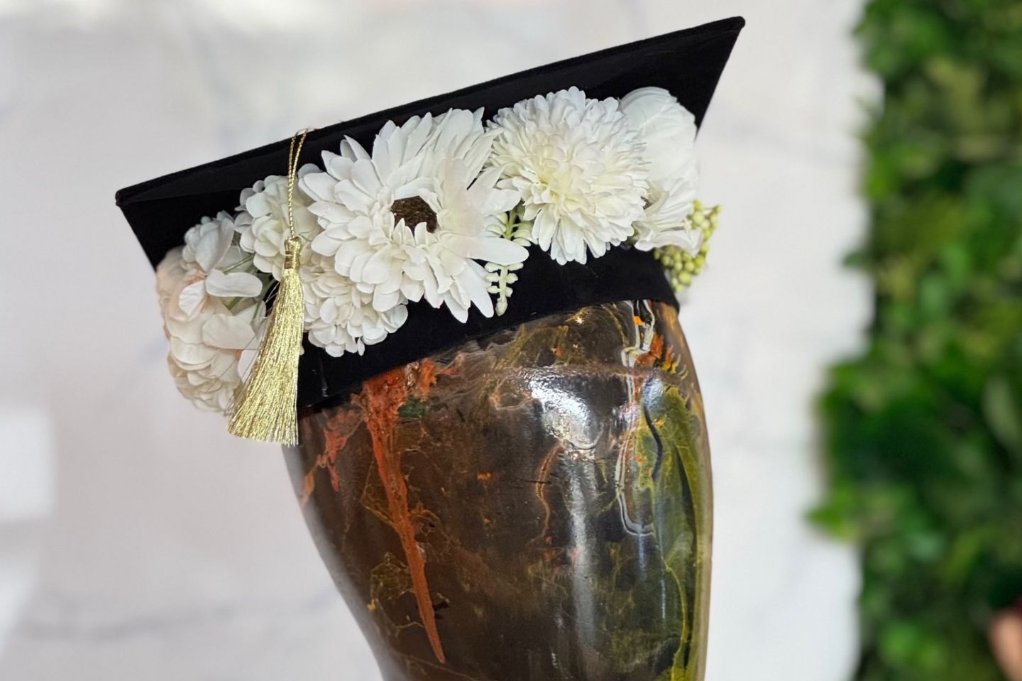زهور قبعة التخرج