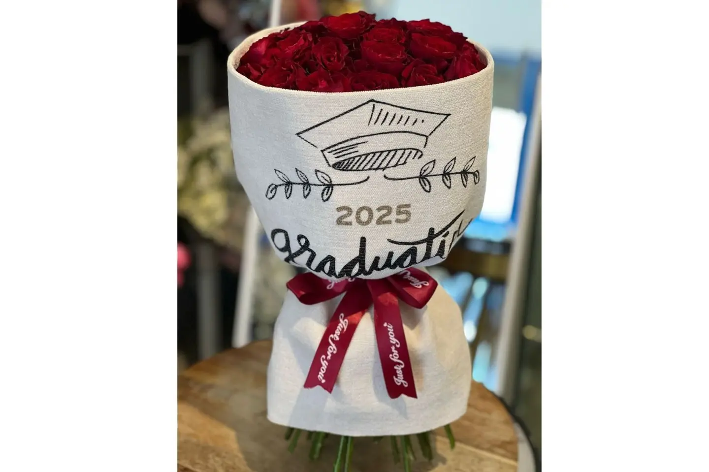 باقة تخرج حمراء