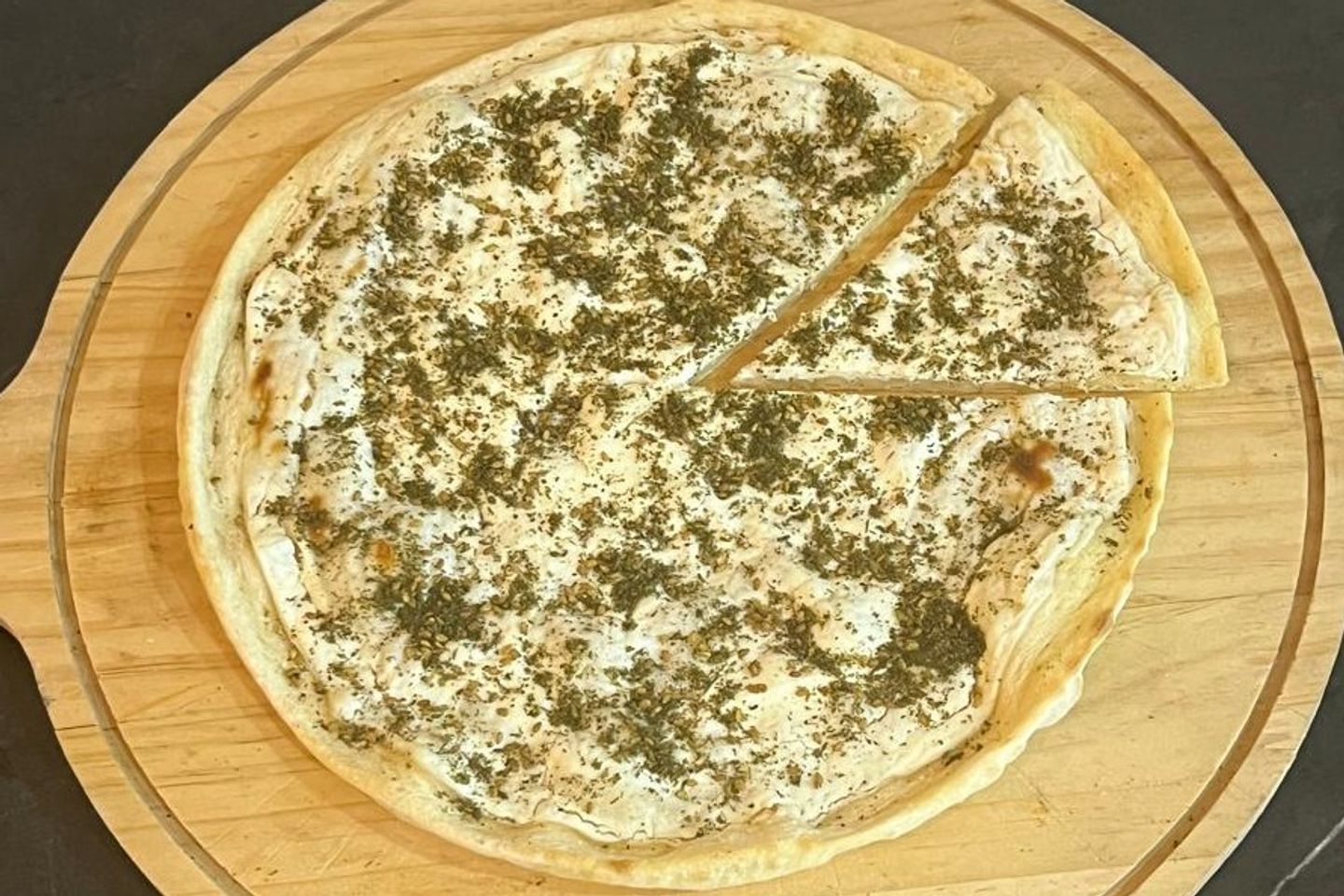مناقيش لبنة بالزعتر