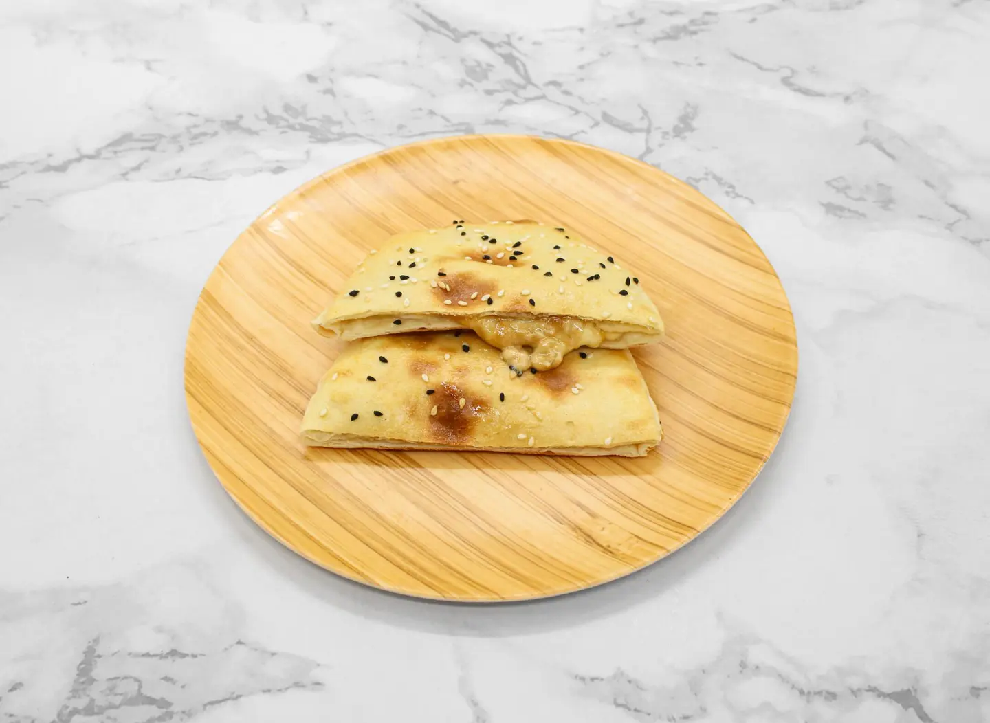 فطيرة جبنه مع طحينيه