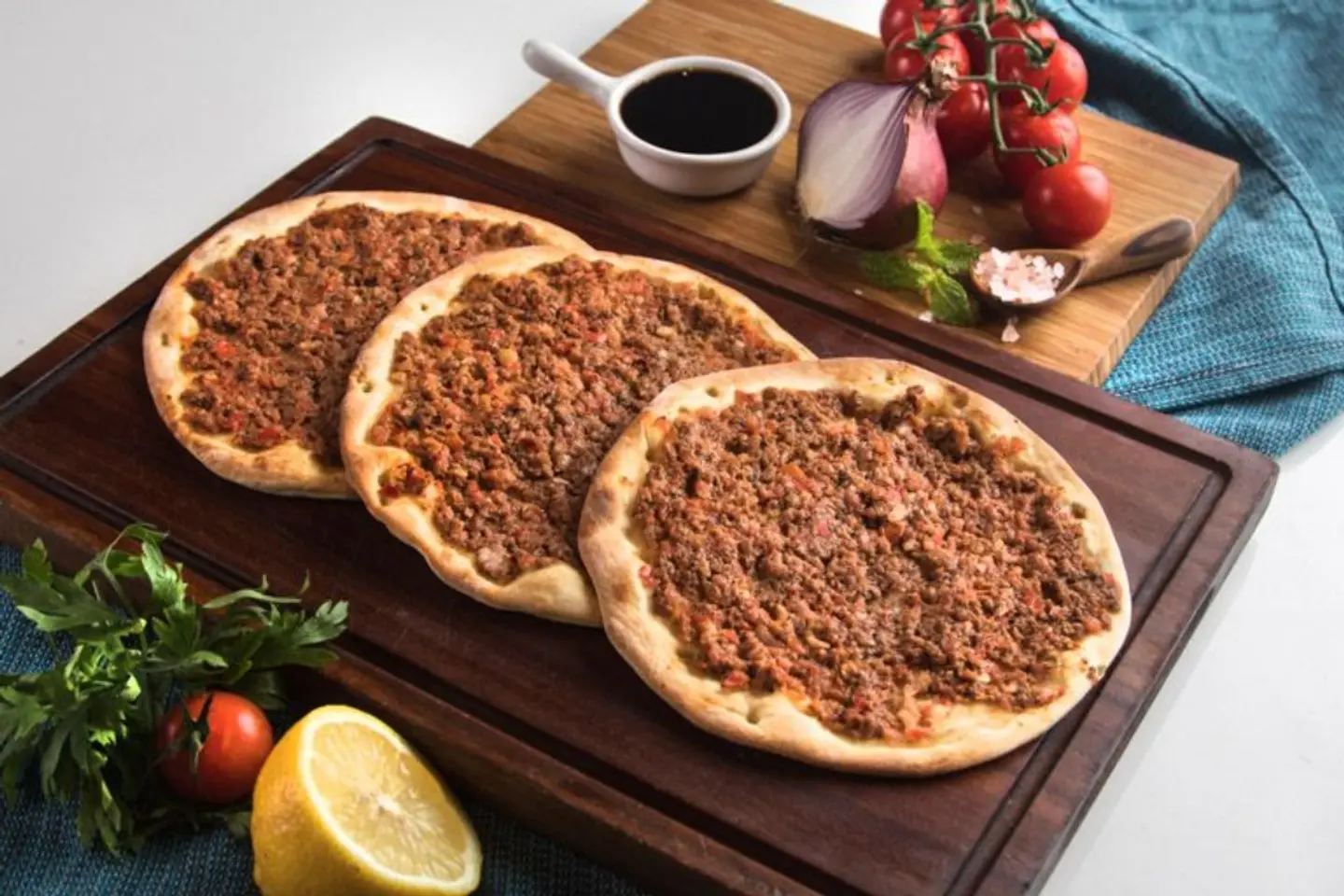 لحمة مع دبس الرمان