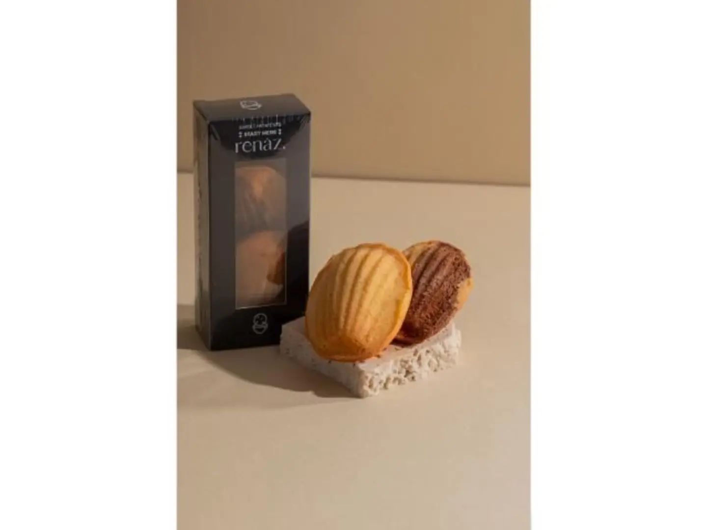 Madeleine Cake