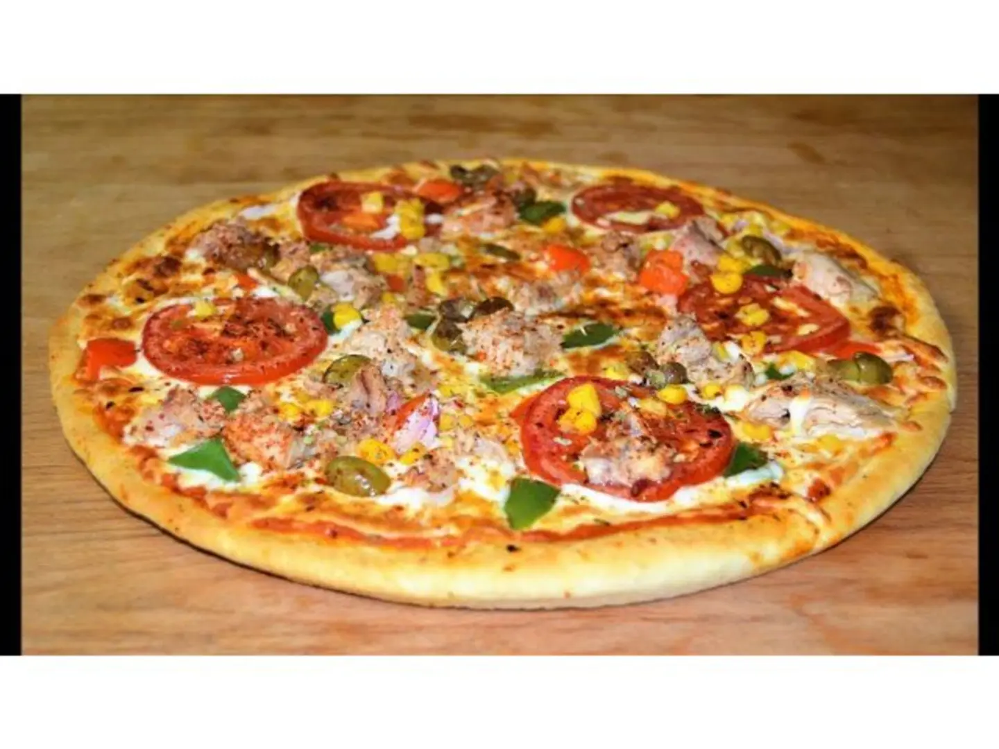 تونة بالطماطم