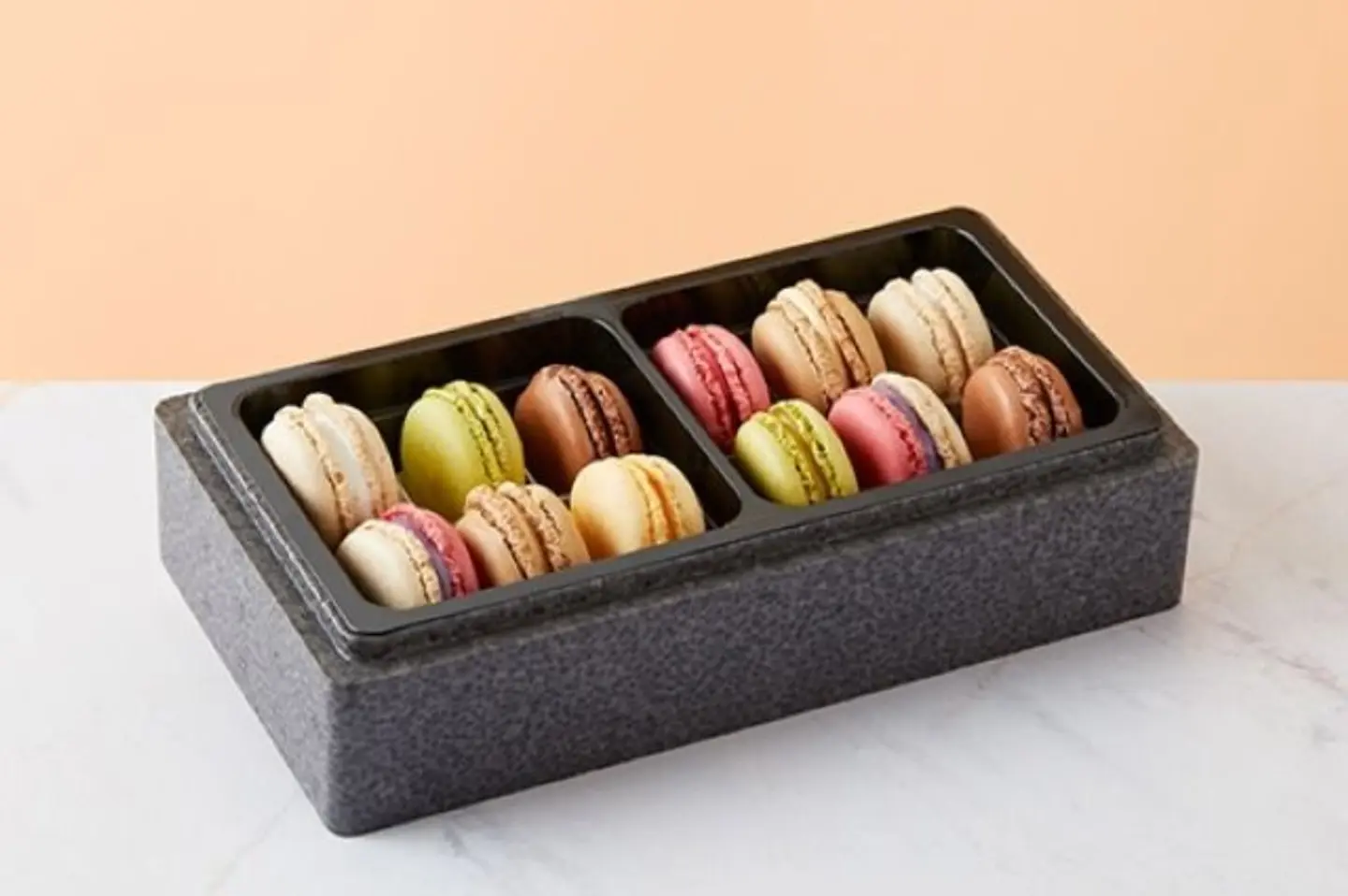 12 Pieces Macaron Gelato Box