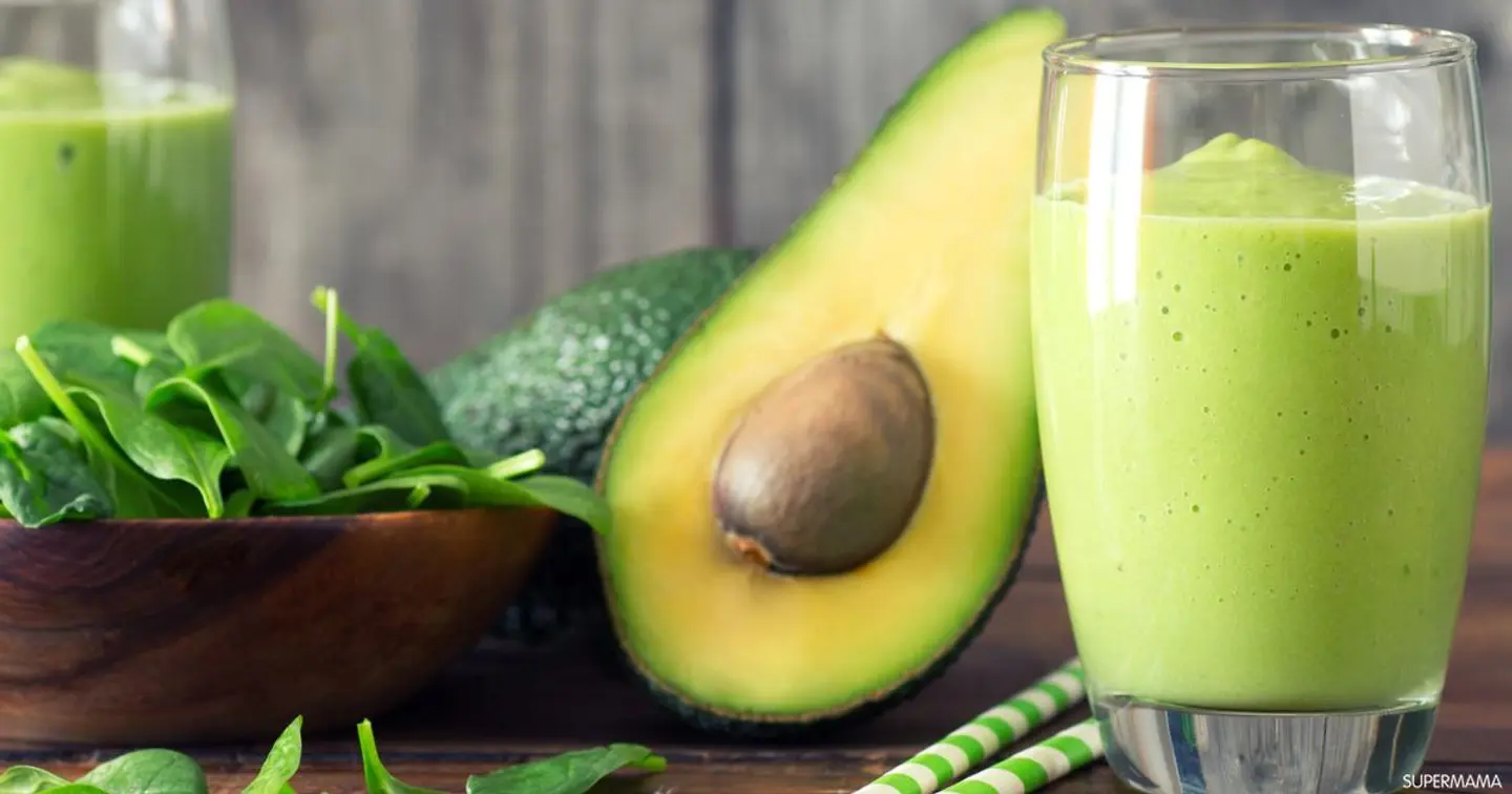 افوكادو بالتوت