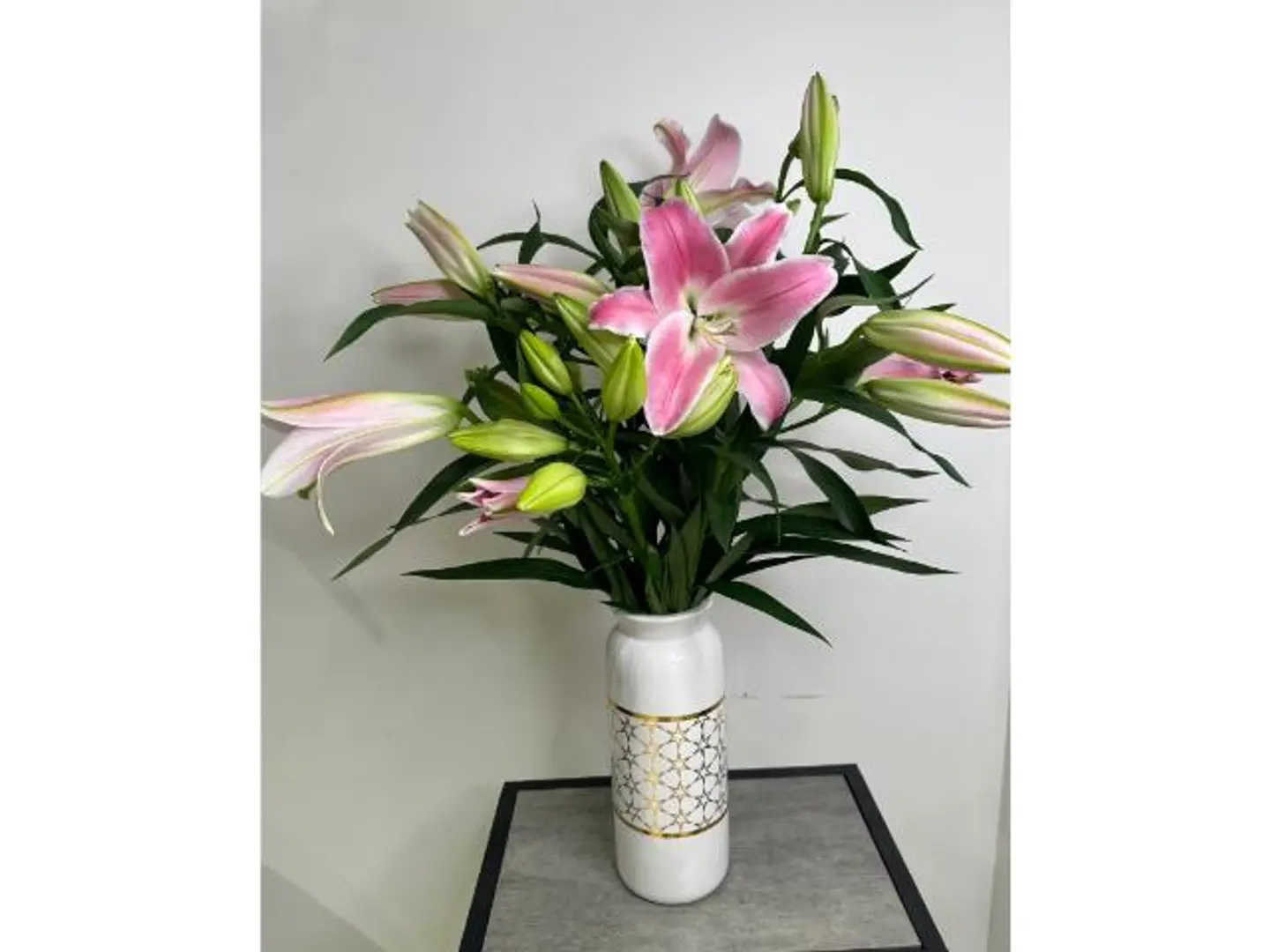 Refreshing Casablanca Vase