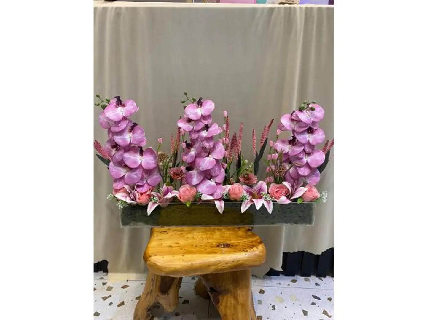 Pink Rose Stand