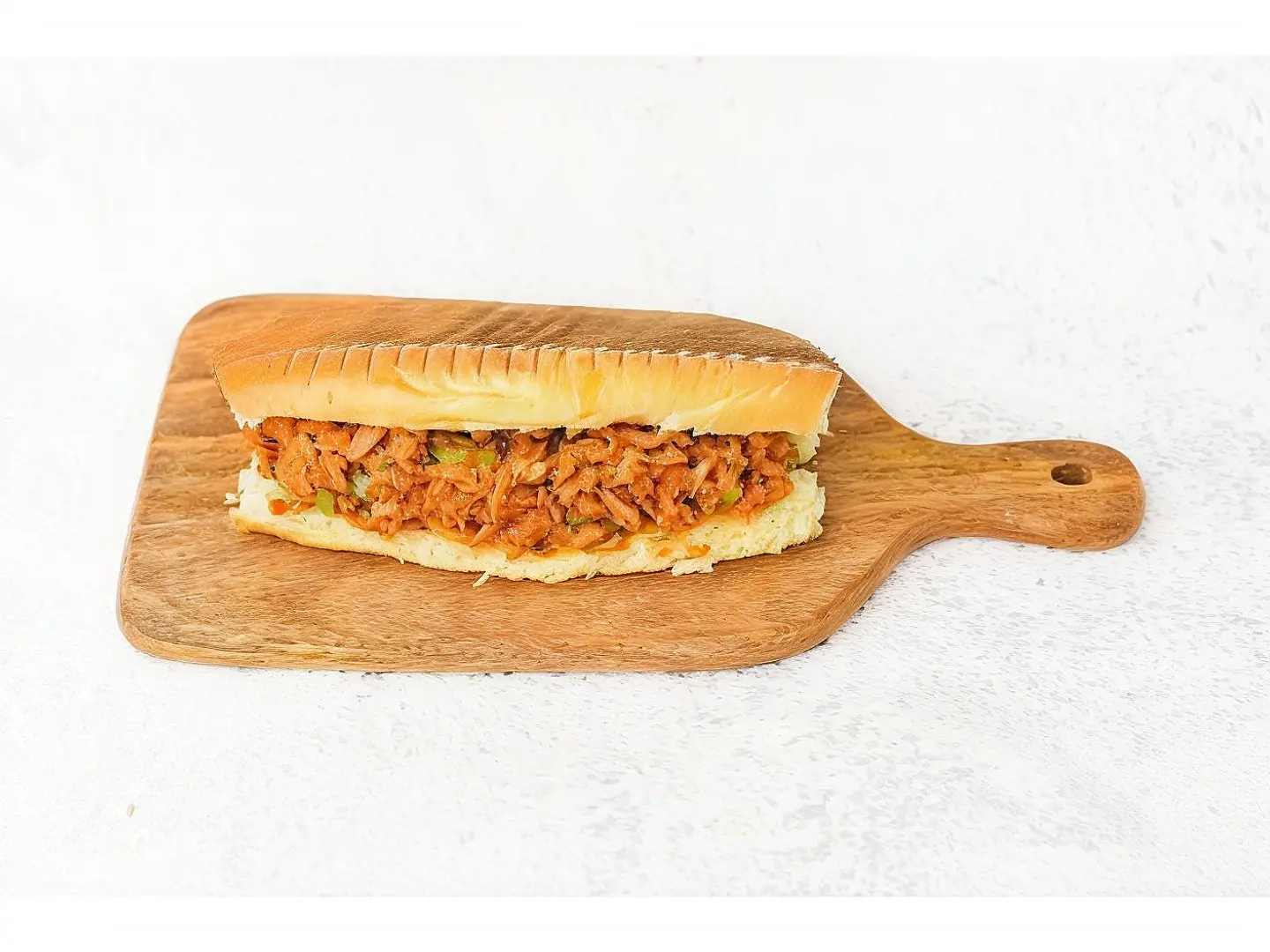 ساندوتش تونة