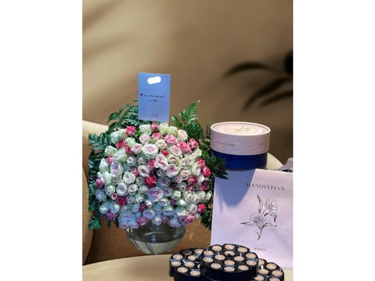 حلا هنوفريان مع فازه ورد بيبي روز الوردي الفاتح مع دبل كلر