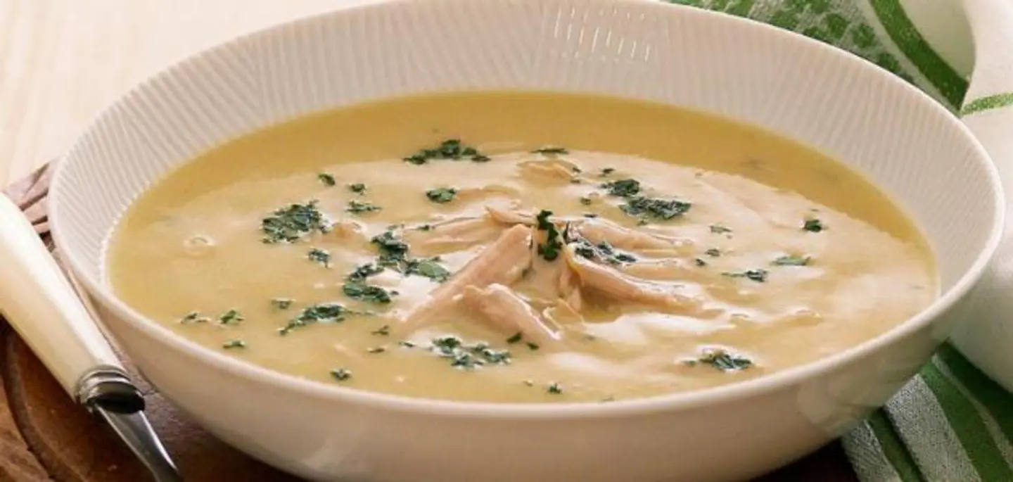 شوربة الدجاج مع الكريمة
