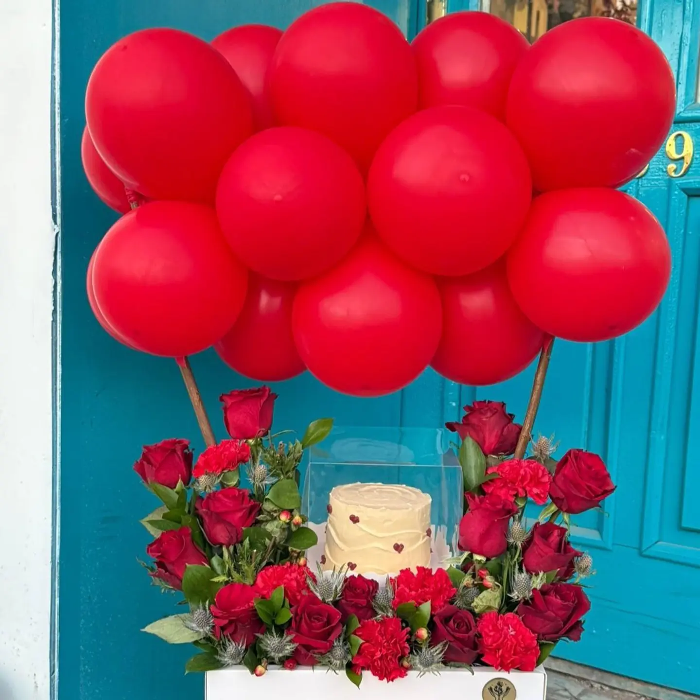 بوكس بالون ورد كيك6