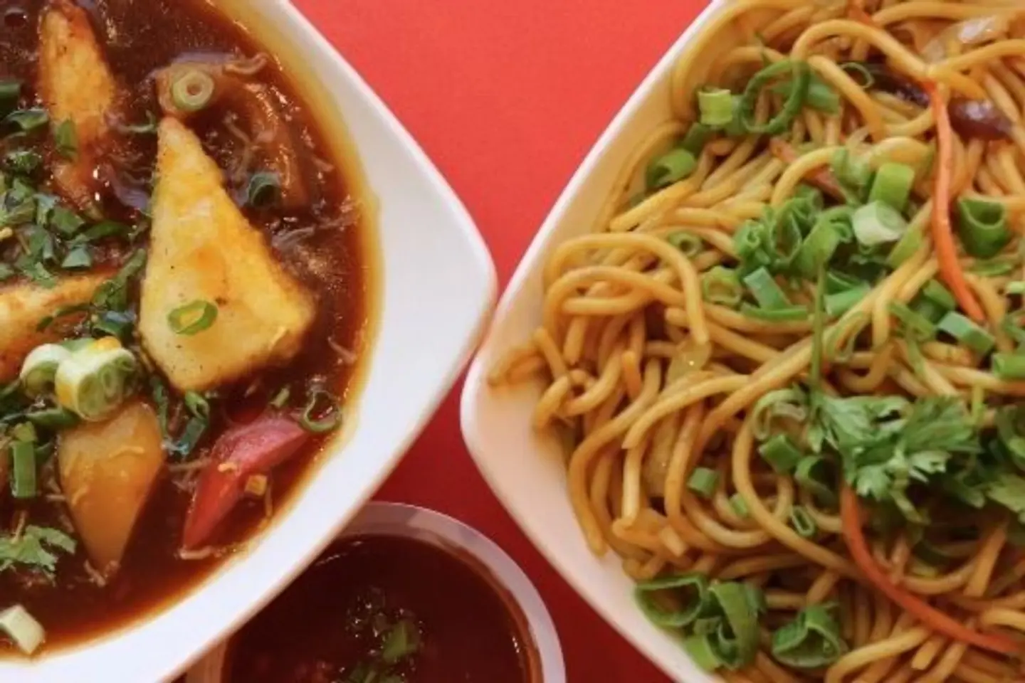 Veg Noodles With Chilli Paneer