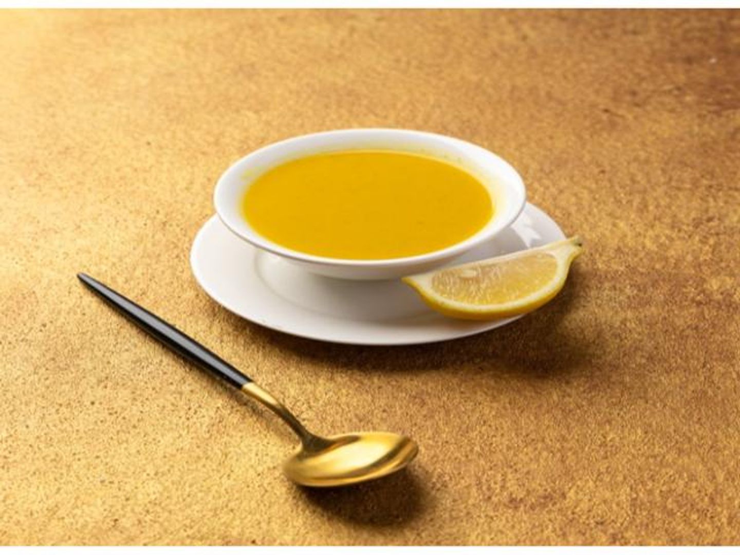 شوربة العدس