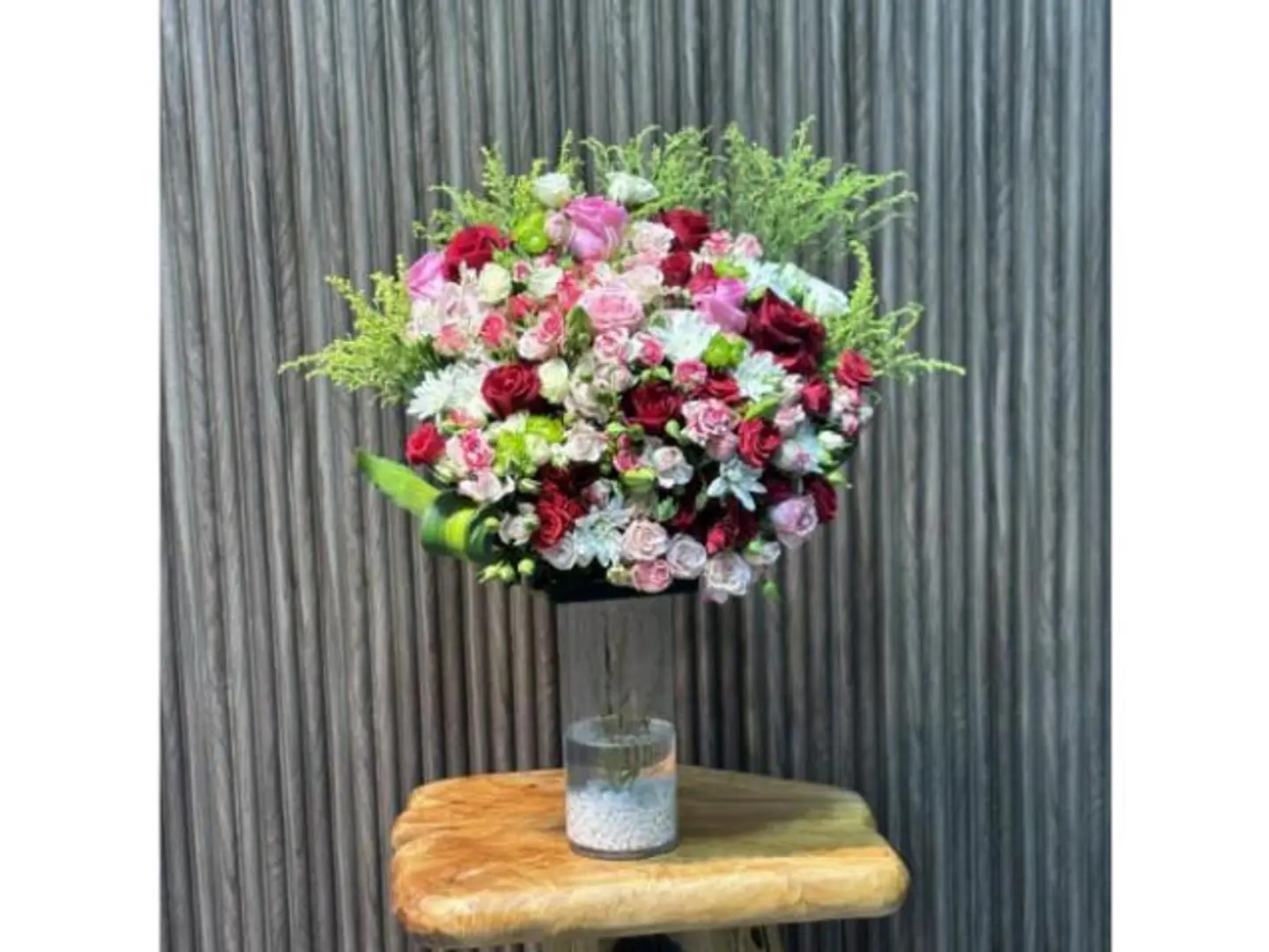Royal Flower Arrangement With Glass Vase