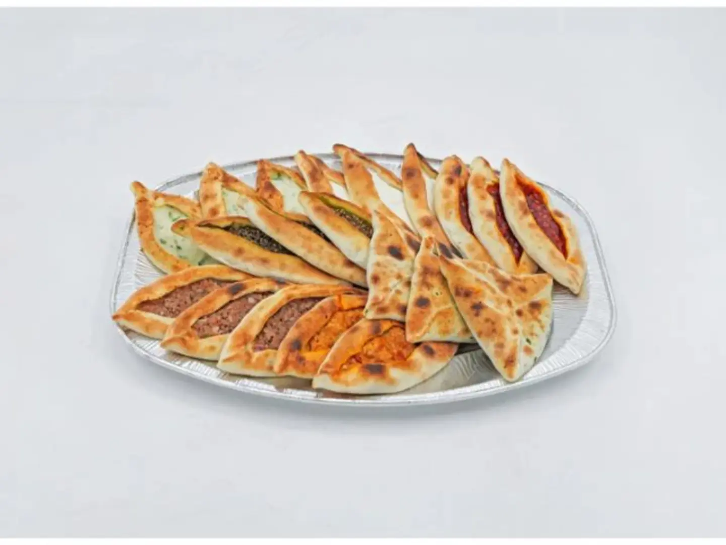 صحن مشكل فطائر