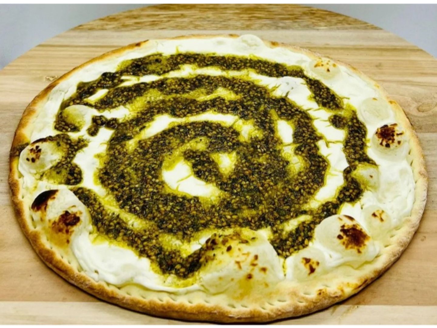 لبنه بالجبن مع زعتر