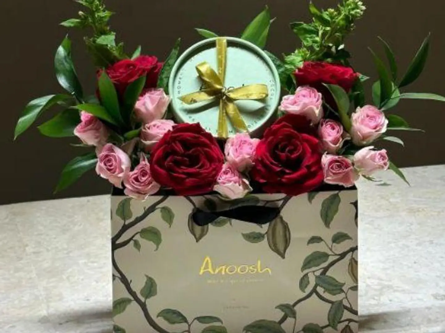 حلاوة انوش ورد مَا كنتُ أَعَلم أن الشامَة فتنةٌ ،حتى رأَيتُها تَعتلي شَفتيهَا