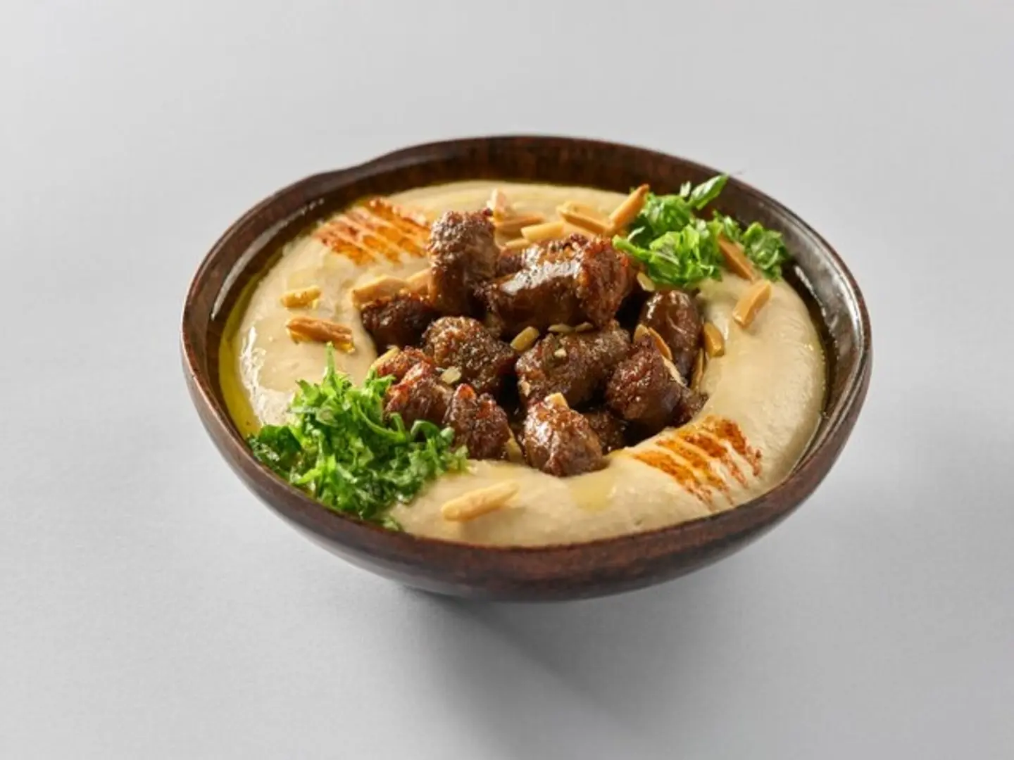 حمص بالسجق