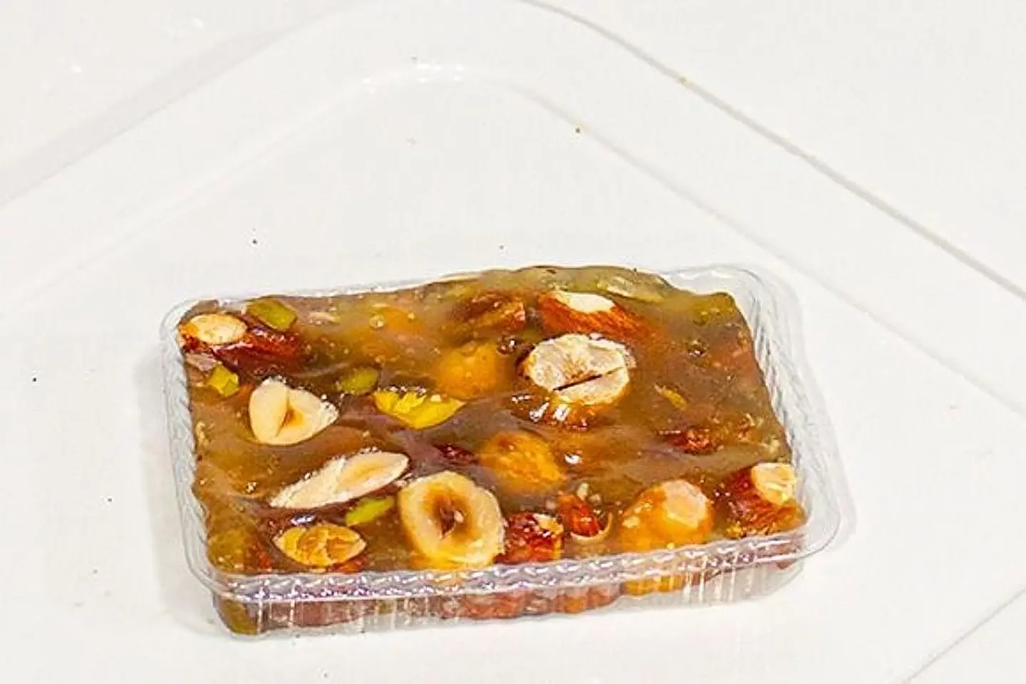 بار ملبن لوكس مكسرات