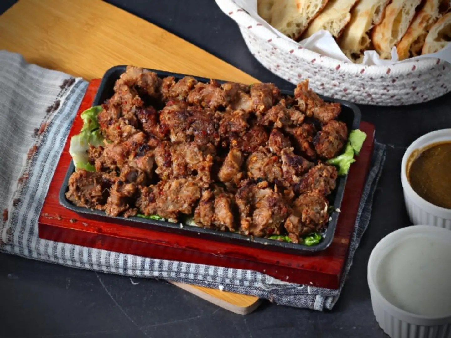 صحن لحم بيهاري