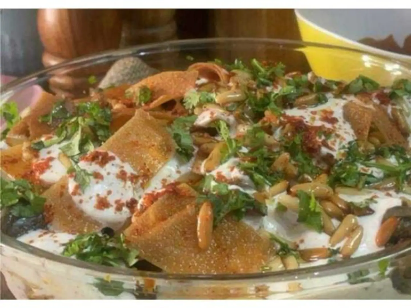 فتة بالمكسرات واللحم