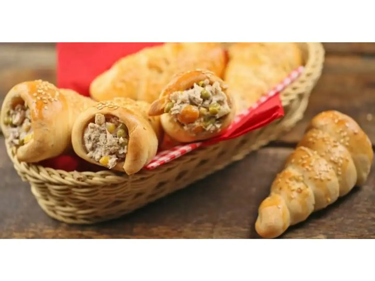 معجنات قماع لبنه 8 حبة