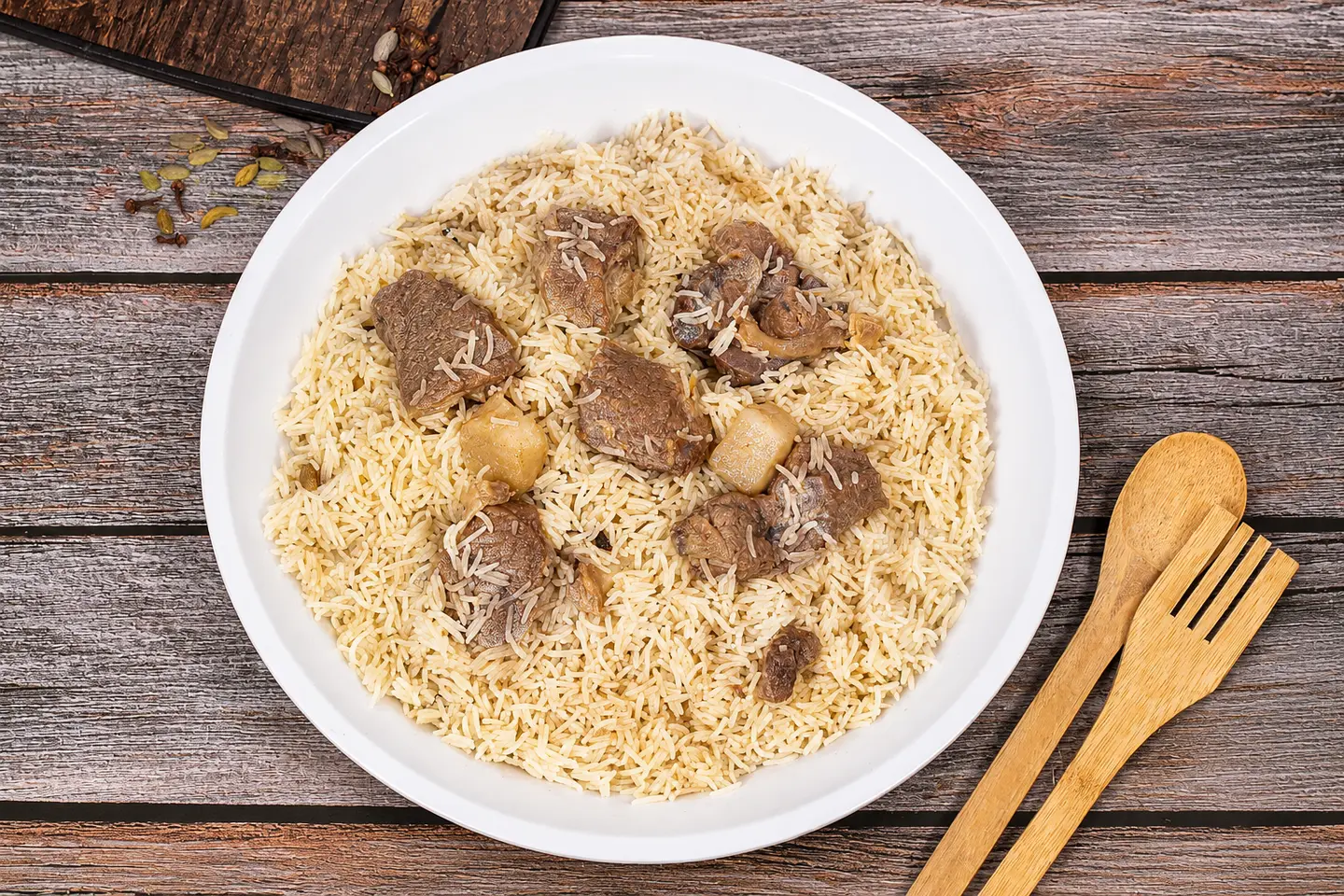 وجبة لحمة مع أرز