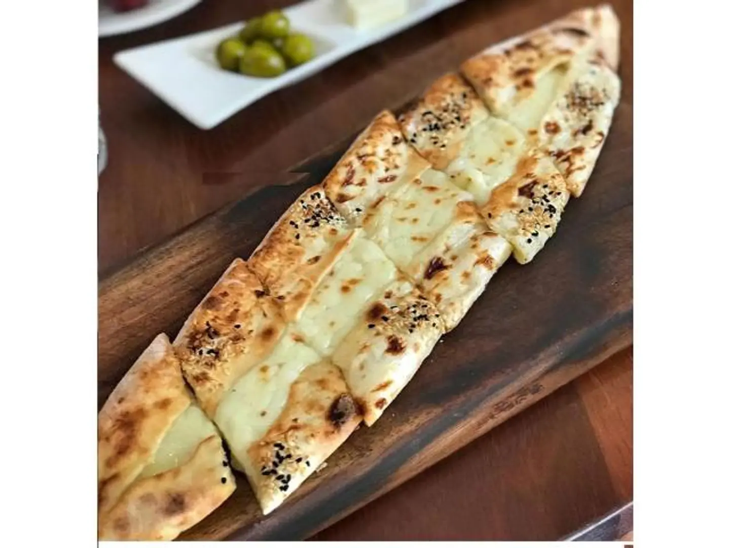 حلومه يونانية بالفرن