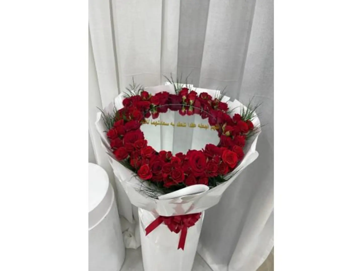 باقة ورد مع مرايا