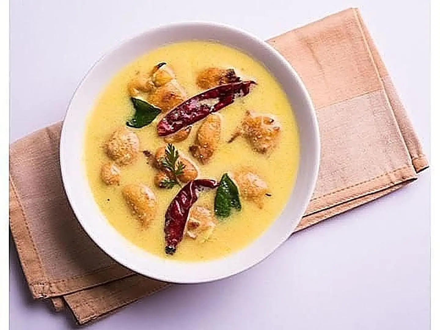 كاري باكورا