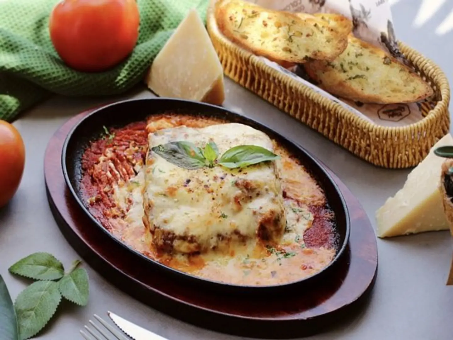 La Sizzle Lasagna