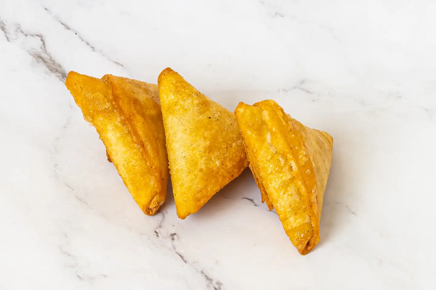 سمبوسه بر لحم