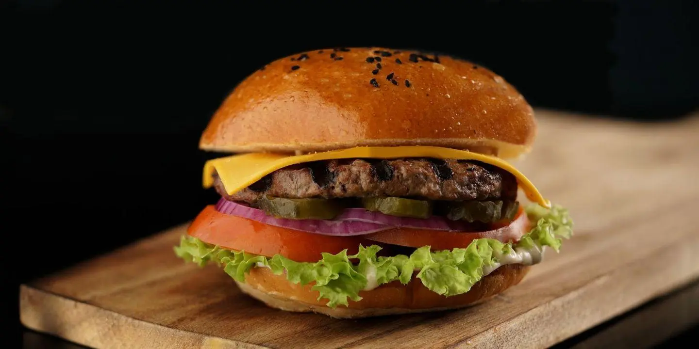 كلاسيك بيف برجر