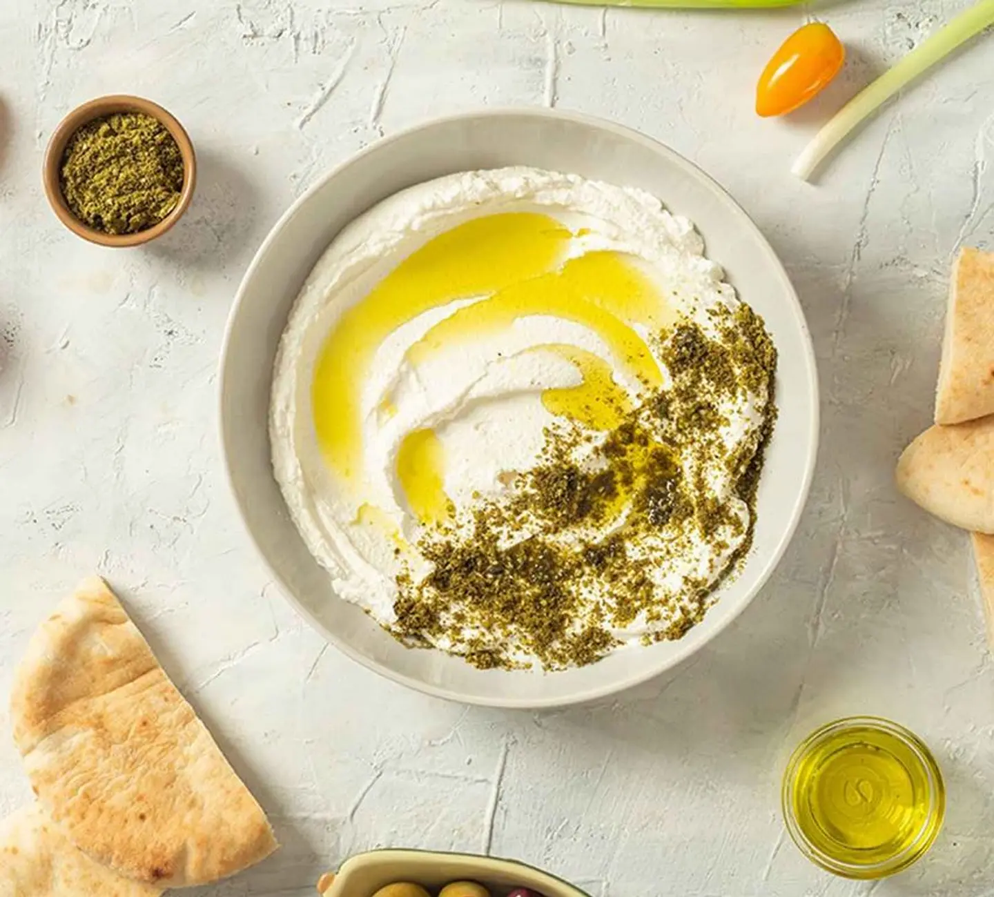 لبنة مع الزعتر