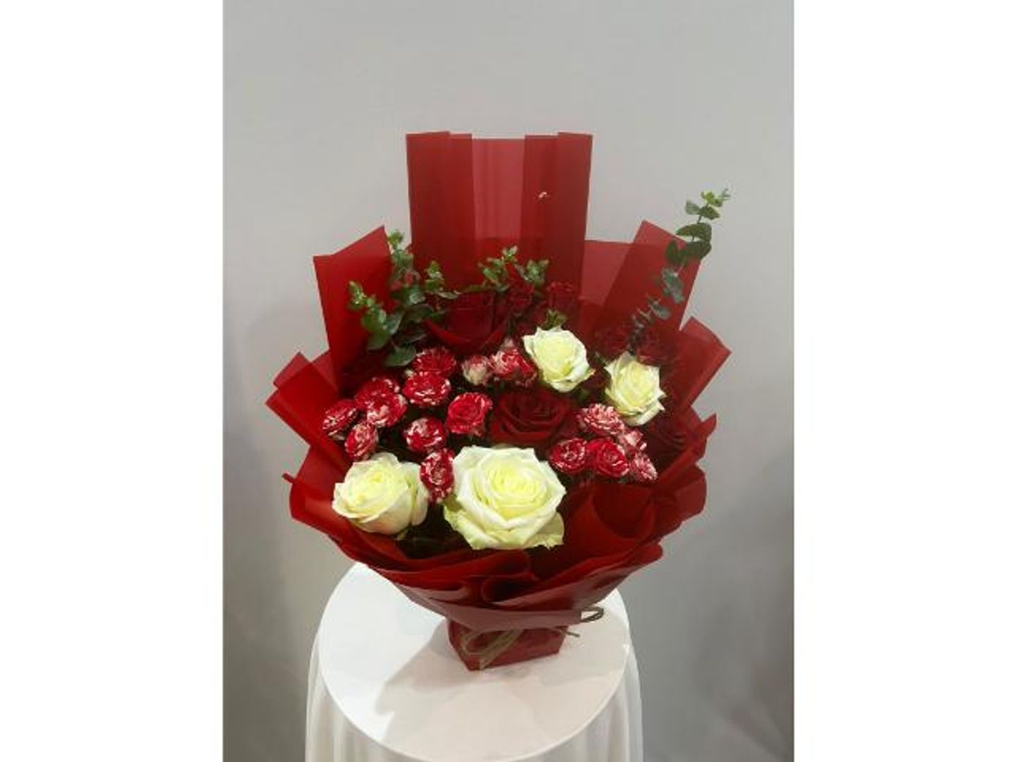 الباقة الحمراء