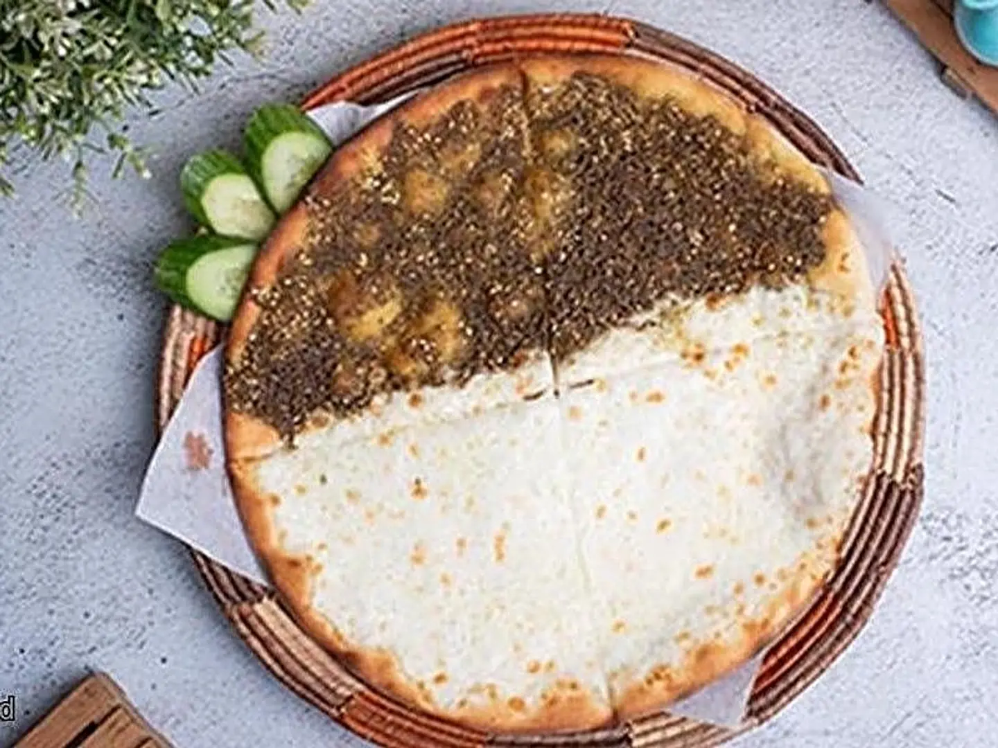 زعتر بالجبنة