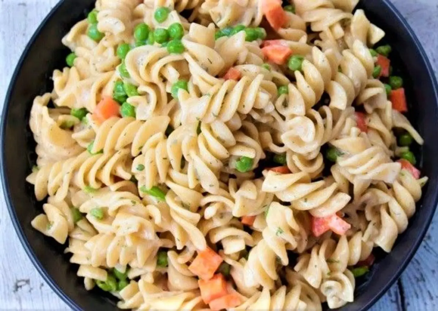 سلطه المكرونه