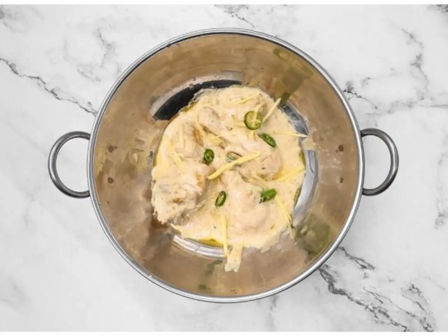 كاري الدجاج الأبيض