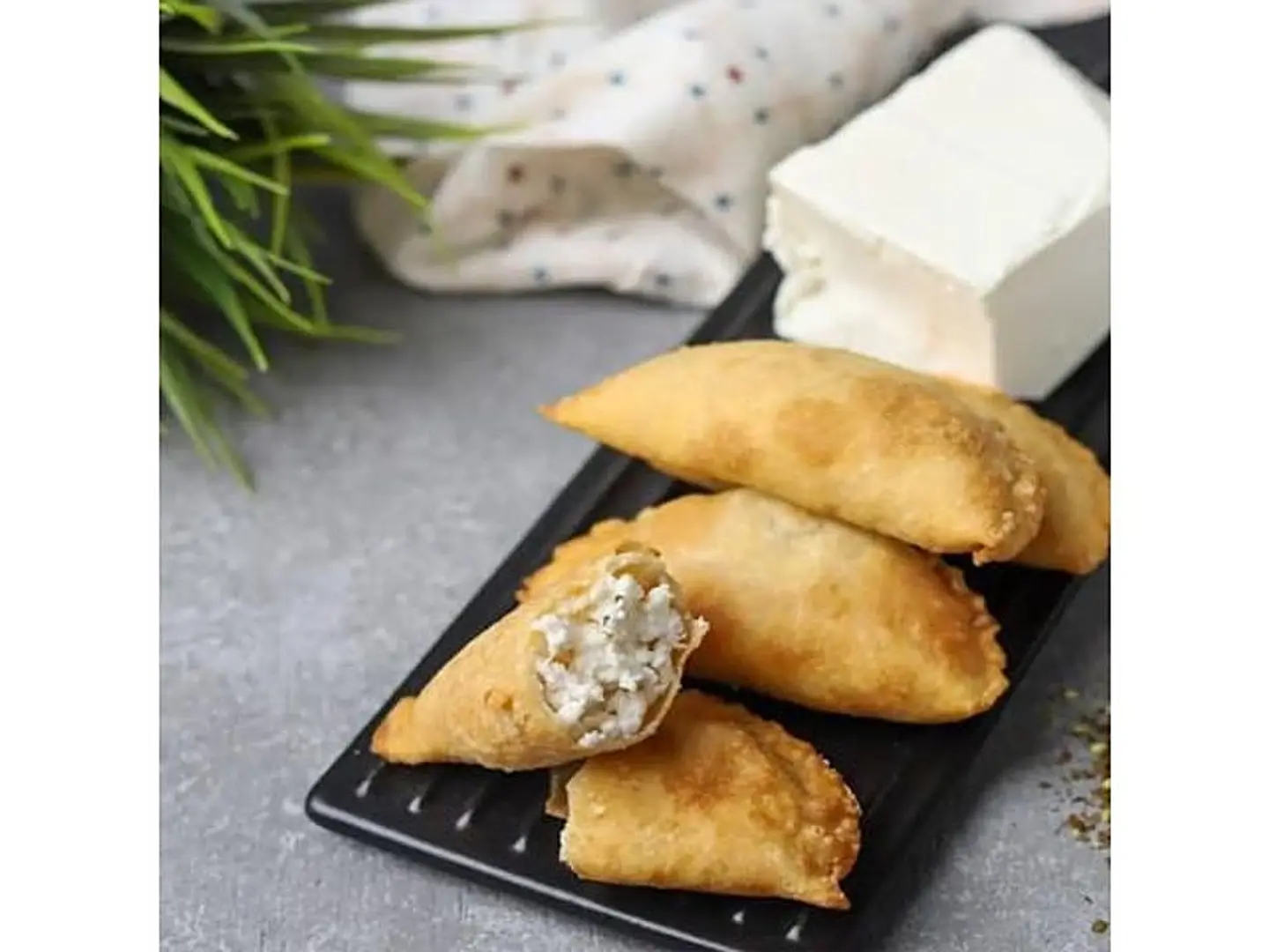 White Cheese Puff Sambosa