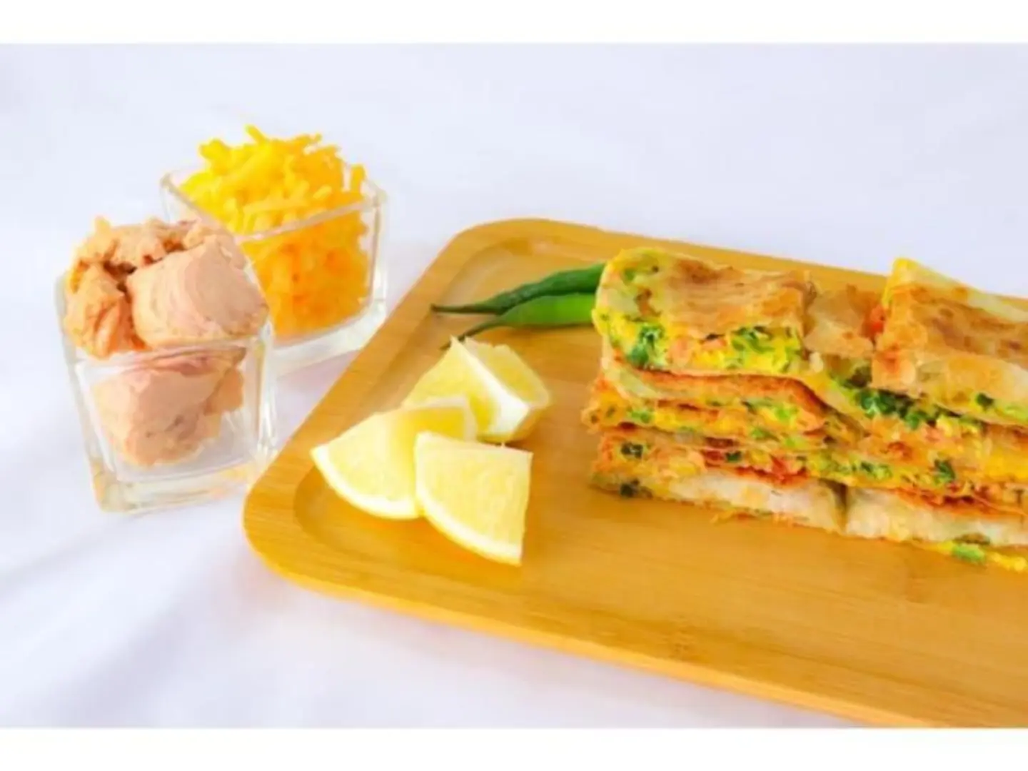 مطبق تونه وجبنه شيدر وخضار