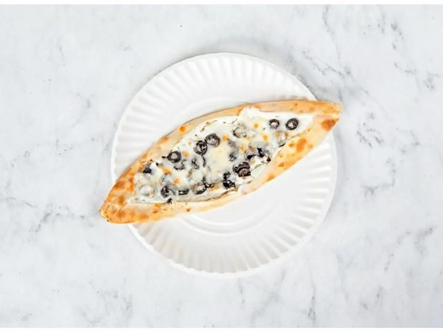 فطيرة لبنة بالزيتون