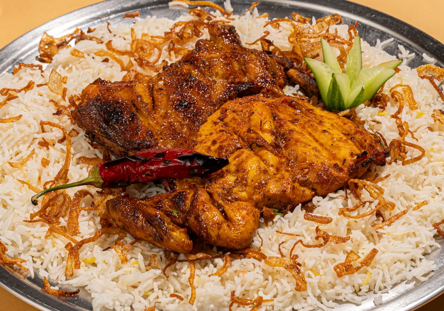 دجاج عالفحم مع الرز