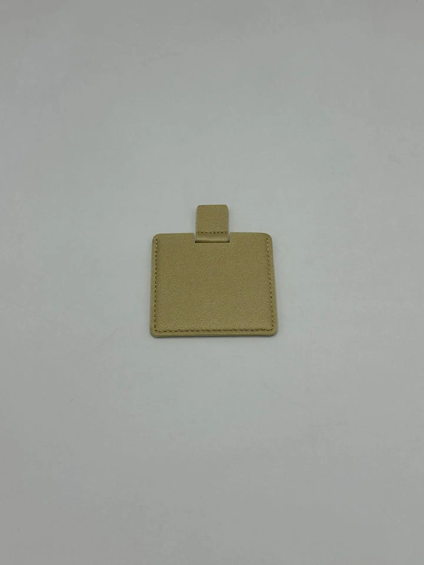 مراية شنطة زيتي