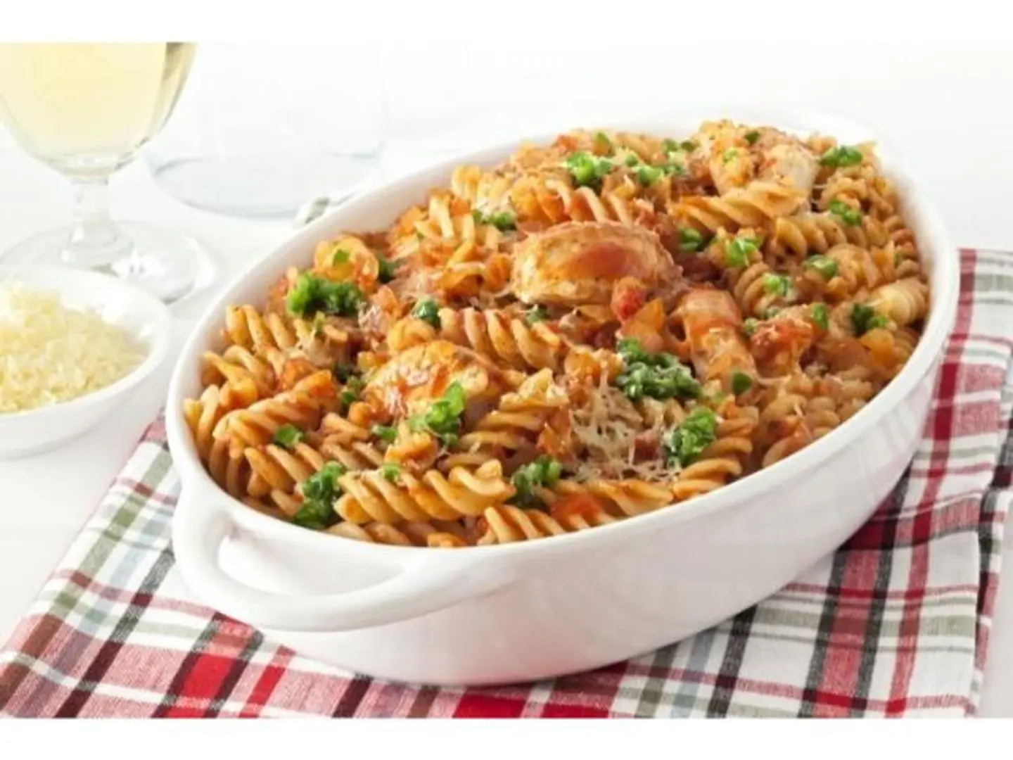 طاجن مكرونة بالدجاج