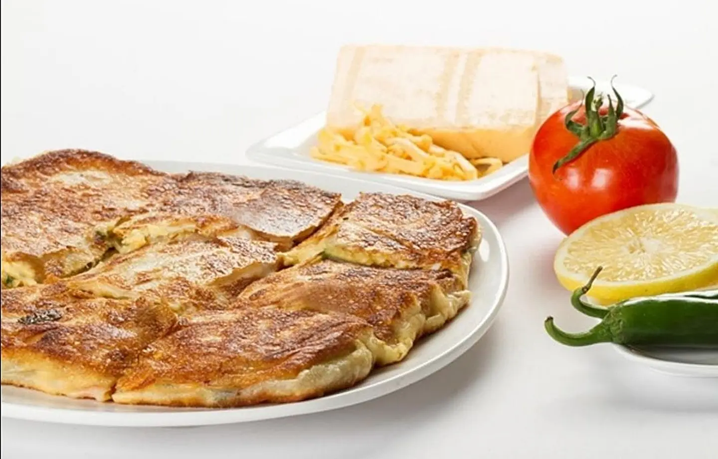 فطيرة جبن شيدر بالطماطم