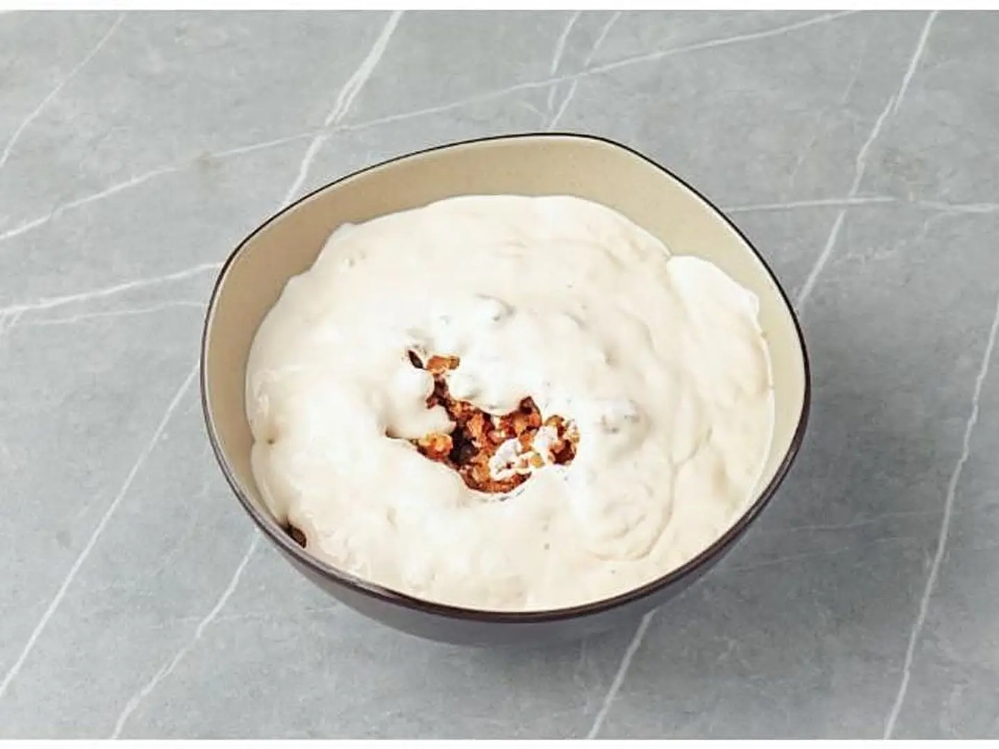 Cream Areekah